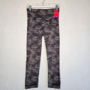SPANX Women's Cropped Look at Me Now Seamless Leggings in Sage Camo, Size XL
